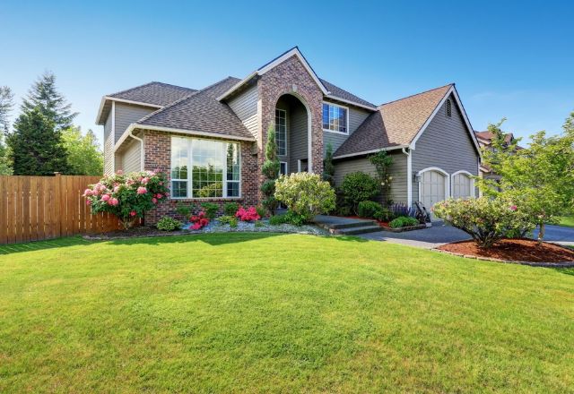 Nehnuteľnosti alebo akcie a ETF